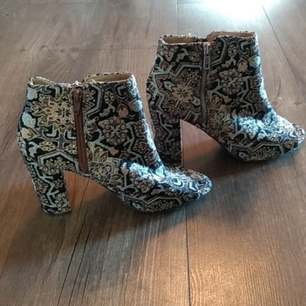 Candies size 7.5 brown and blue booties carpet shoes open toe